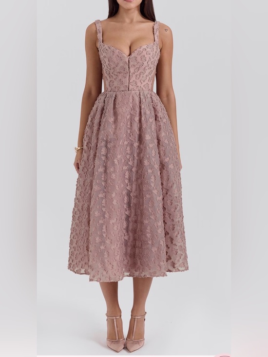 House of CB Dresses & Skirts - House of CB French rose jacquard midi dress